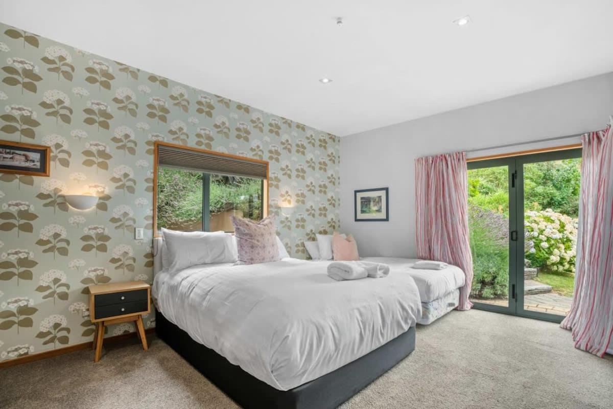Lake View Villa Wanaka Exterior photo