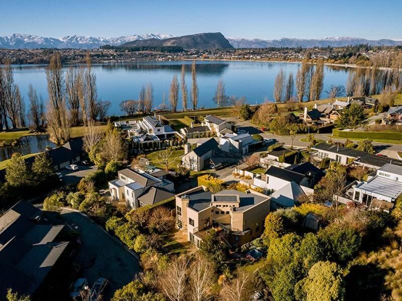 Lake View Villa Wanaka Exterior photo