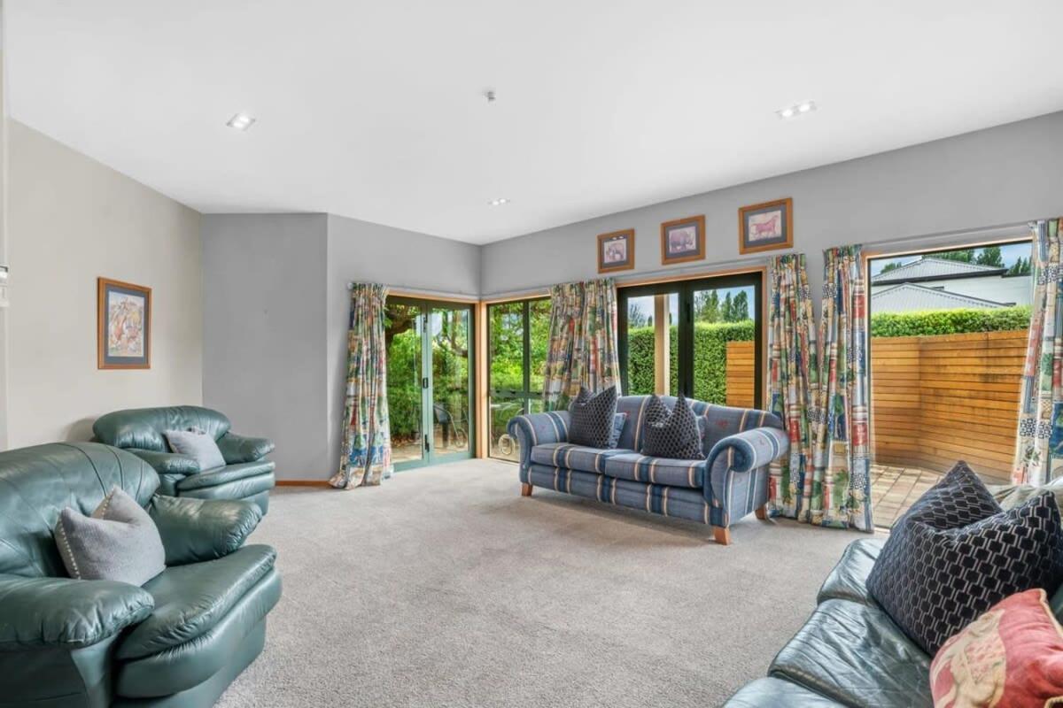 Lake View Villa Wanaka Exterior photo
